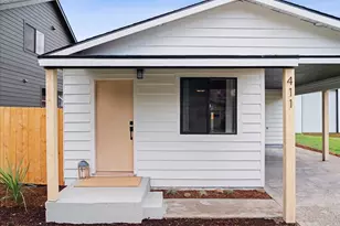 411 S 1st St, Silverton, OR 97381 - Photo 5