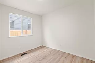 411 S 1st St, Silverton, OR 97381 - Photo 13