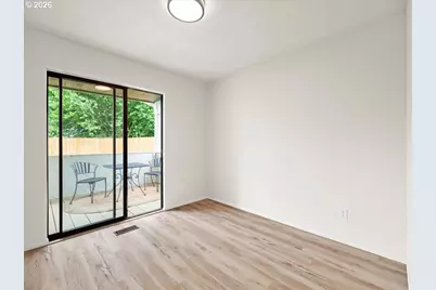 411 S 1st St, Silverton, OR 97381 - Photo 15