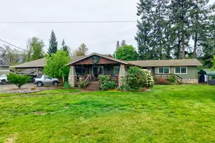 562 Huntley Creek Ln, Roseburg, OR 97470 - Photo 3
