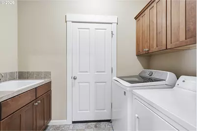 1438 N Juniper Pl, Canby, OR 97013 - Photo 33