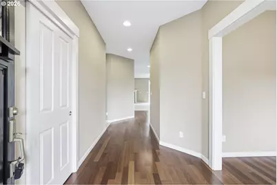 1438 N Juniper Pl, Canby, OR 97013 - Photo 9