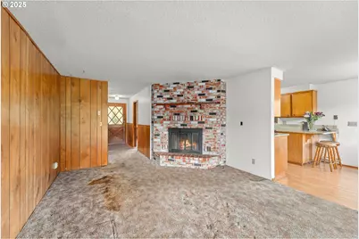 1223 Sable Dr, Roseburg, OR 97470 - Photo 5