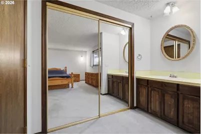 311 NW 110th St, Vancouver, WA 98685 - Photo 15