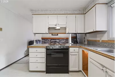 311 NW 110th St, Vancouver, WA 98685 - Photo 9