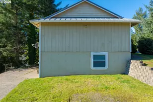 1521 Ranch Rd, Reedsport, OR 97467 - Photo 13