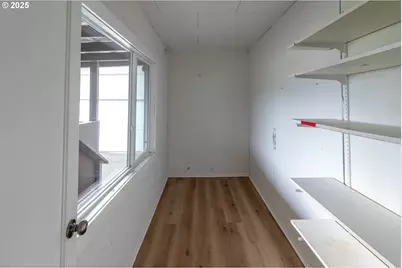 1830 NW Goetz St, Roseburg, OR 97471 - Photo 9