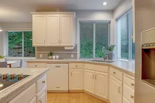 1354 Skye Pkwy, West Linn, OR 97068 - Photo 15