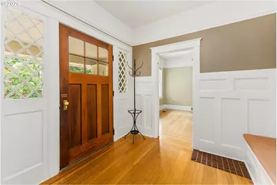 923 SE Lambert St, Portland, OR 97202 - Photo 3