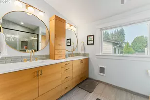 923 SE Lambert St, Portland, OR 97202 - Photo 17