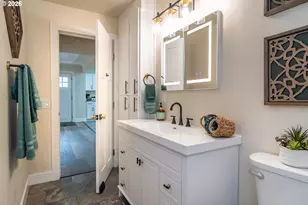 765 W Rainbow St, Roseburg, OR 97471 - Photo 29