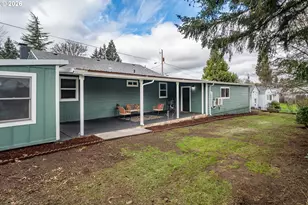 765 W Rainbow St, Roseburg, OR 97471 - Photo 39