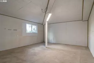 765 W Rainbow St, Roseburg, OR 97471 - Photo 47