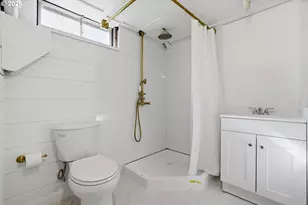 5726 SW Florida St, Portland, OR 97219 - Photo 25