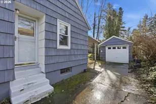 5726 SW Florida St, Portland, OR 97219 - Photo 37