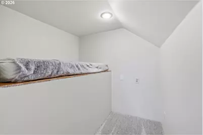 5726 SW Florida St, Portland, OR 97219 - Photo 29