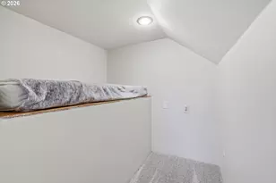 5726 SW Florida St, Portland, OR 97219 - Photo 29