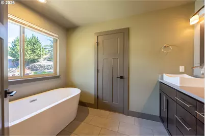 2712 NW Daysha Dr, Roseburg, OR 97471 - Photo 15