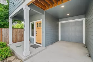 12076 SE Harold St, Portland, OR 97266 - Photo 3