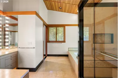 1117 SW Mitchell Ln, Portland, OR 97239 - Photo 23