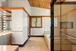 1117 SW Mitchell Ln, Portland, OR 97239 - Photo 23