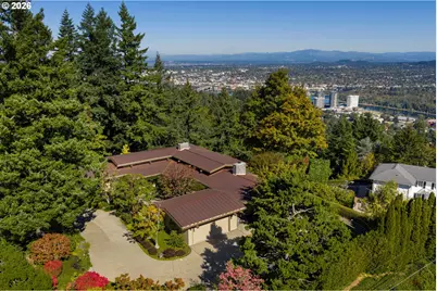 1117 SW Mitchell Ln, Portland, OR 97239 - Photo 45
