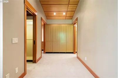1117 SW Mitchell Ln, Portland, OR 97239 - Photo 25