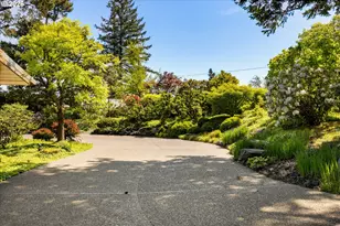 1117 SW Mitchell Ln, Portland, OR 97239 - Photo 39