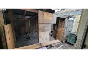 160 Iowa St, Eugene, OR 97402 - Photo 9