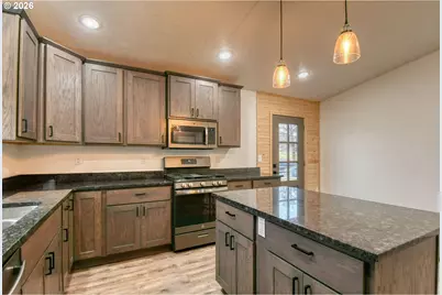 2010 Tutuilla Rd, Pendleton, OR 97801 - Photo 15