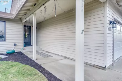 2119 NE 158th Ave, Portland, OR 97230 - Photo 3