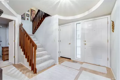 2119 NE 158th Ave, Portland, OR 97230 - Photo 5