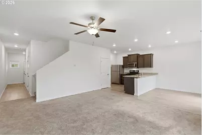 2276 NW Woodland Dr, McMinnville, OR 97128 - Photo 9