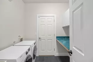 10719 NW Harding Ct, Portland, OR 97229 - Photo 23
