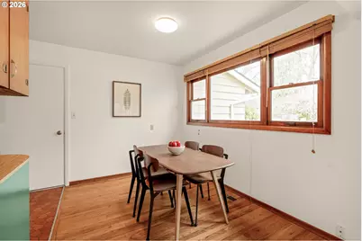 7825 SE Sherman St, Portland, OR 97215 - Photo 9