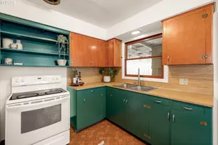 7825 SE Sherman St, Portland, OR 97215 - Photo 15