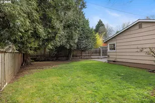 7825 SE Sherman St, Portland, OR 97215 - Photo 33