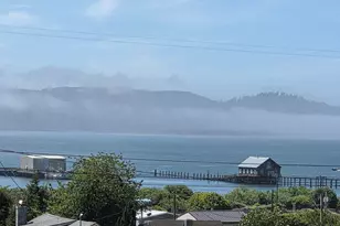 306 8th St, Garibaldi, OR 97118 - Photo 5