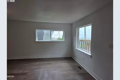 306 8th St, Garibaldi, OR 97118 - Photo 11