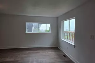 306 8th St, Garibaldi, OR 97118 - Photo 11