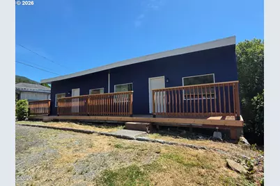 306 8th St, Garibaldi, OR 97118 - Photo 1
