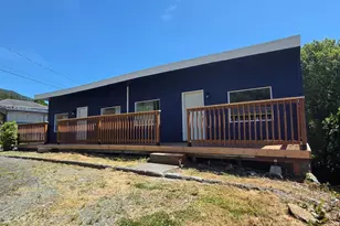 306 8th St, Garibaldi, OR 97118 - Photo 1