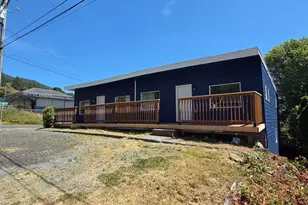 306 8th St, Garibaldi, OR 97118 - Photo 7