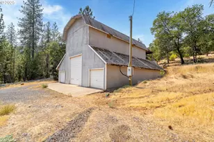 3461 W Evans Creek Rd, Rogue River, OR 97537 - Photo 21