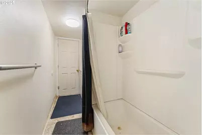 3461 W Evans Creek Rd, Rogue River, OR 97537 - Photo 13