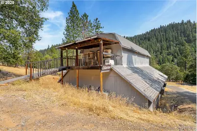 3461 W Evans Creek Rd, Rogue River, OR 97537 - Photo 19