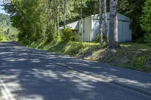 11445 E Mapleton Rd, Mapleton, OR 97453 - Photo 25