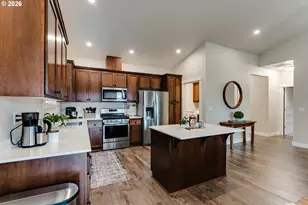 4576 Romy Ct, Eugene, OR 97402 - Photo 13