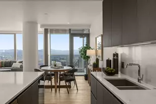 550 SW 10th Ave, Portland, OR 97205 - Photo 9