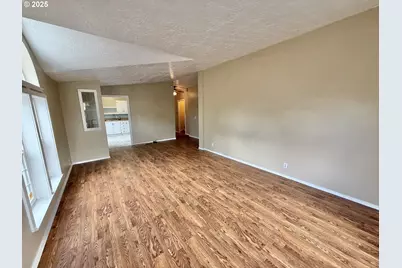 1282 E 3rd St #37, Lafayette, OR 97127 - Photo 5